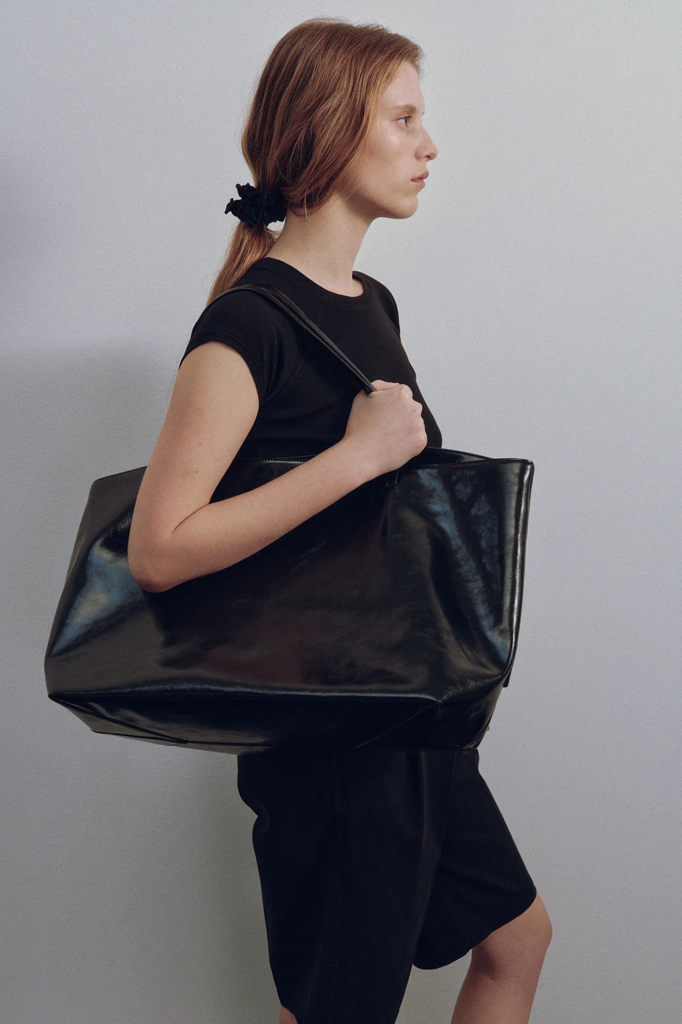 ester_top_black_5.webp Nothing written T-shirt-Ester top (Black)