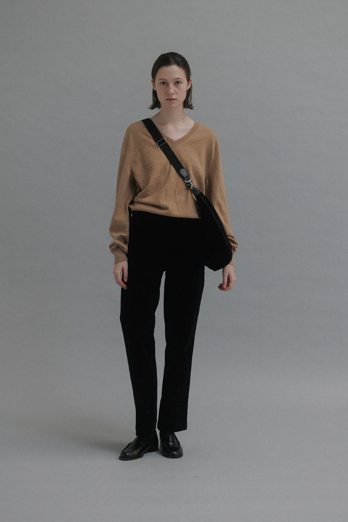 Nothing written Bags-2ND / Balloon suede bag (Black)