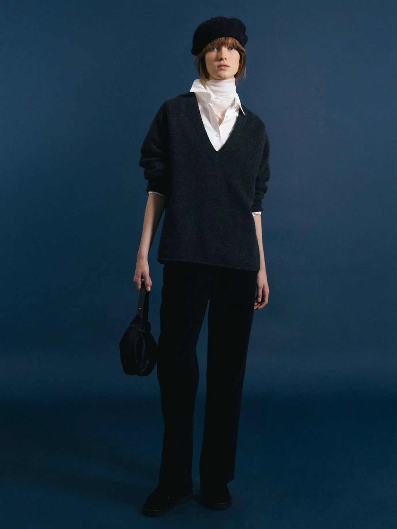 nd__cerin_deep_vneck_pull_3-1.webp Nothing written Knitwear-2ND / Cerin deep v-neck pullover (Charcoal)