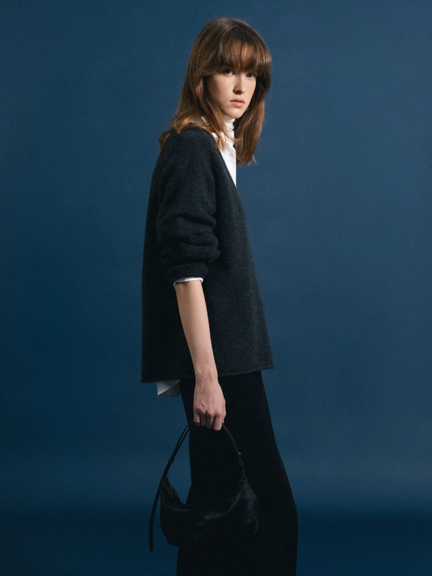 nd__cerin_deep_vneck_pull_7-1.webp Nothing written Knitwear-2ND / Cerin deep v-neck pullover (Charcoal)