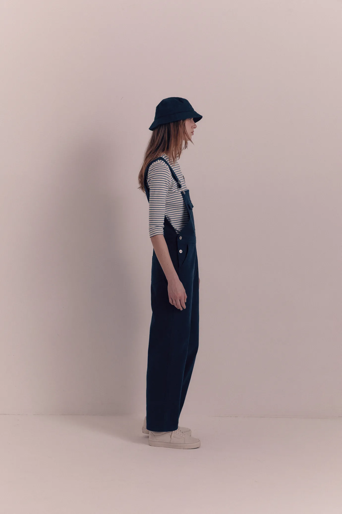 nd__hana_slim_tshirt_blue_4.webp Nothing written T-shirt-2ND / Hana slim t-shirt (Blue stripe)