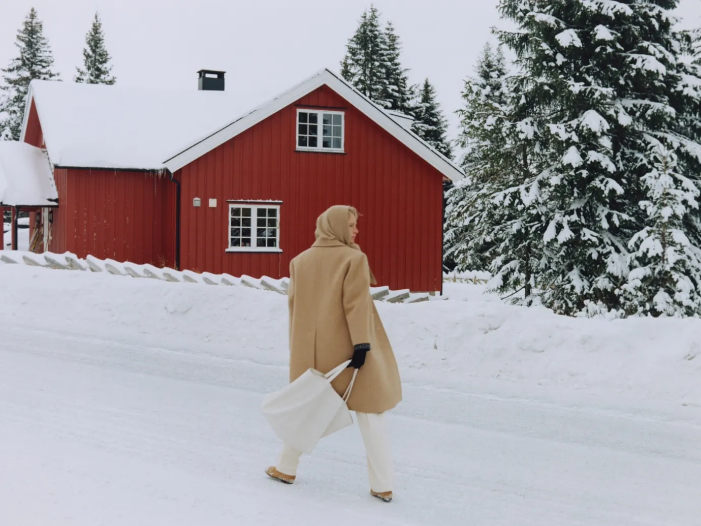 nd__triangle_cashmere_muf_3.webp Nothing written Accessories-2ND / Triangle cashmere muffler (Camel)