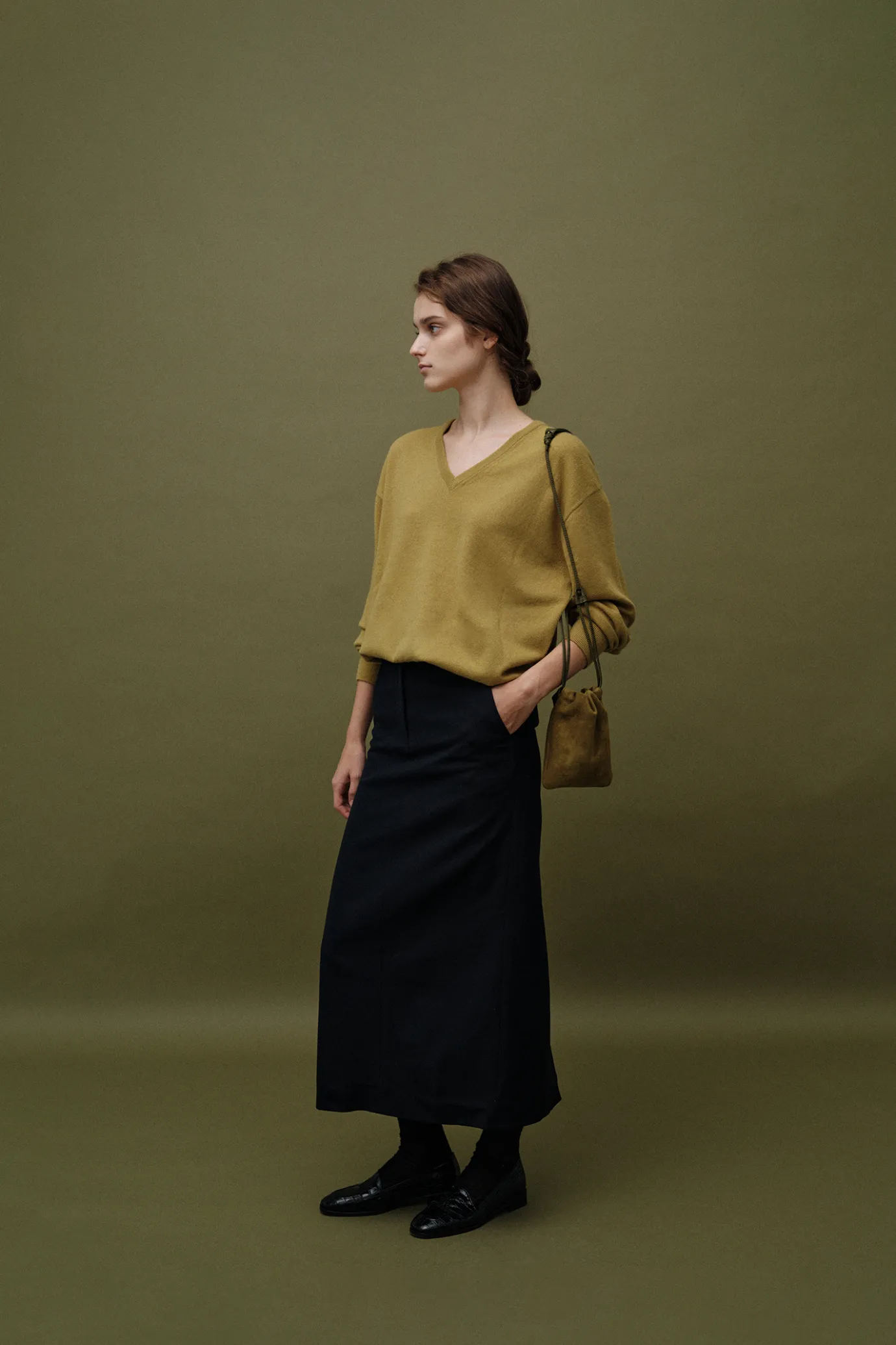 Nothing written Knitwear-Puno v-neck pullover (Olive)