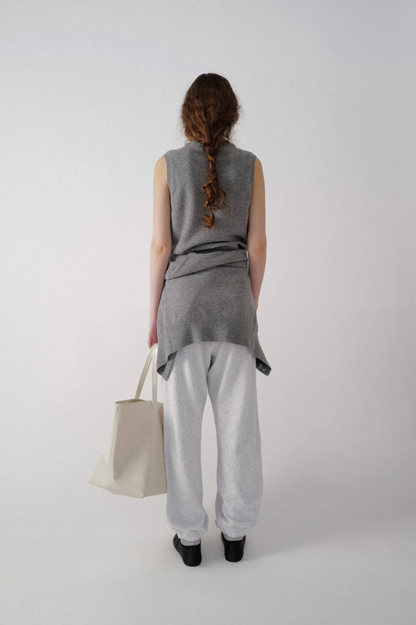 rd__emitt_uneck_wool_slip_2.webp Nothing written Knitwear-3RD / Emitt u-neck wool slipover (Gray)