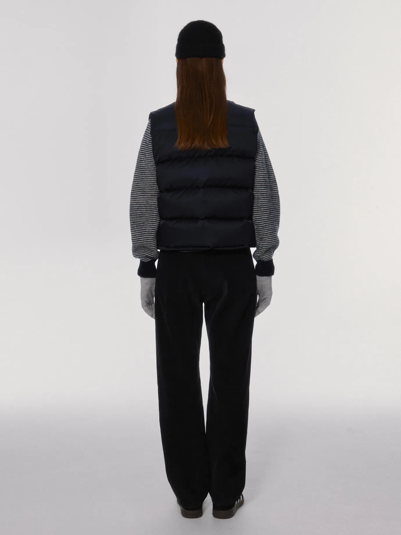 rd__michelin_puffer_vest__2.webp Nothing written Outwears-3RD / Michelin puffer vest (Dark navy)