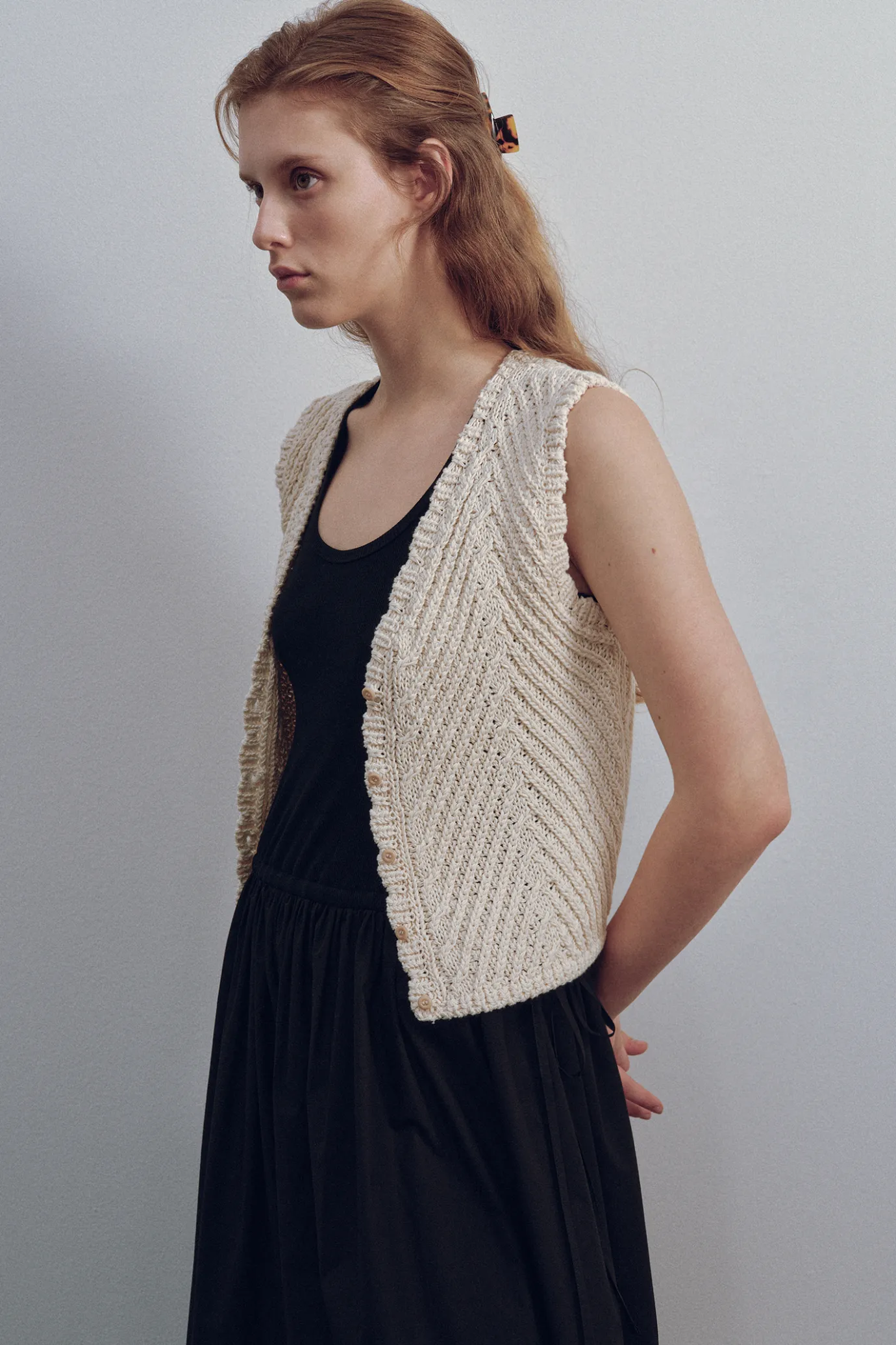 rie_knit_vest_ivory_3.webp Nothing written Knitwear-Rie knit vest (Ivory)