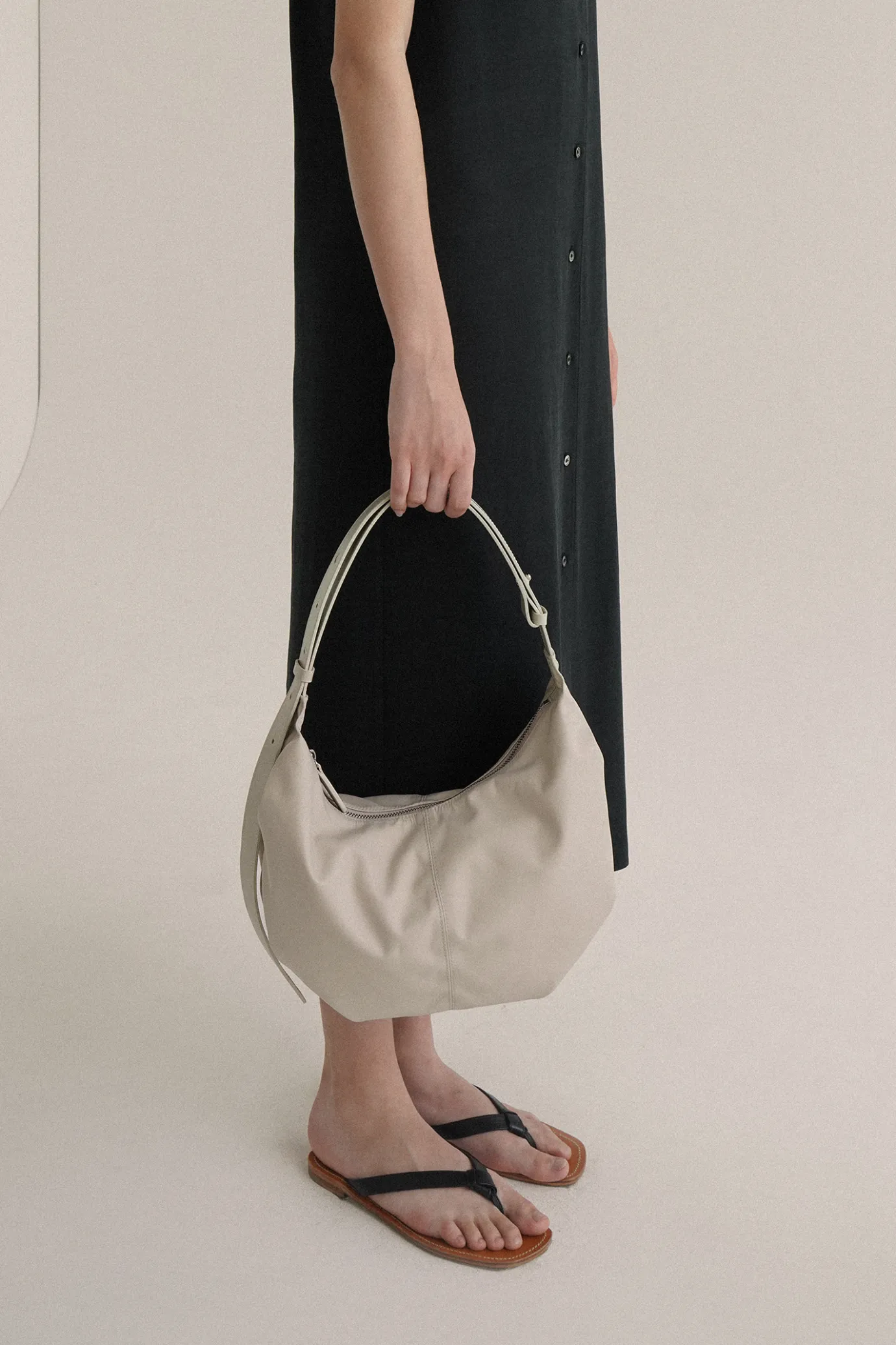 th__ht_nylon_shoulder_bag_7.webp Nothing written Bags-58TH / HT nylon shoulder bag (Salt)