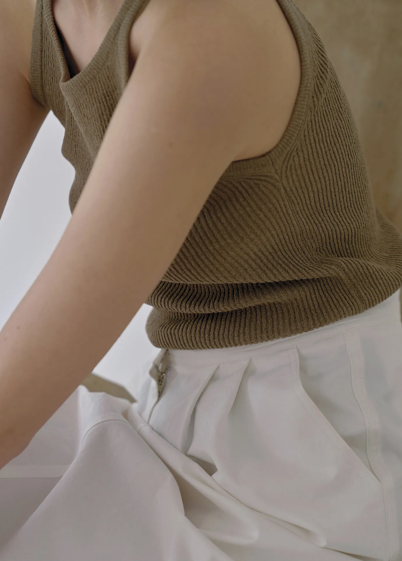 th__knit_sleeveless_khaki_4.webp Nothing written Knitwear-4TH / Knit sleeveless (Khaki)