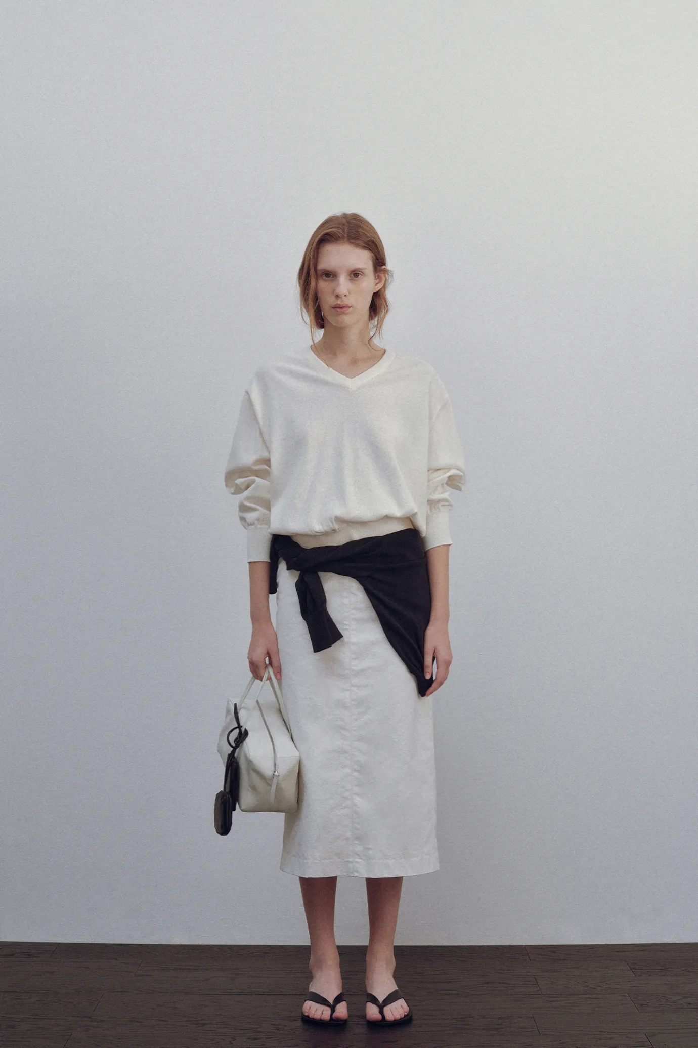 Nothing written Knitwear-4TH / Pipley v-neck pullover (Ivory)