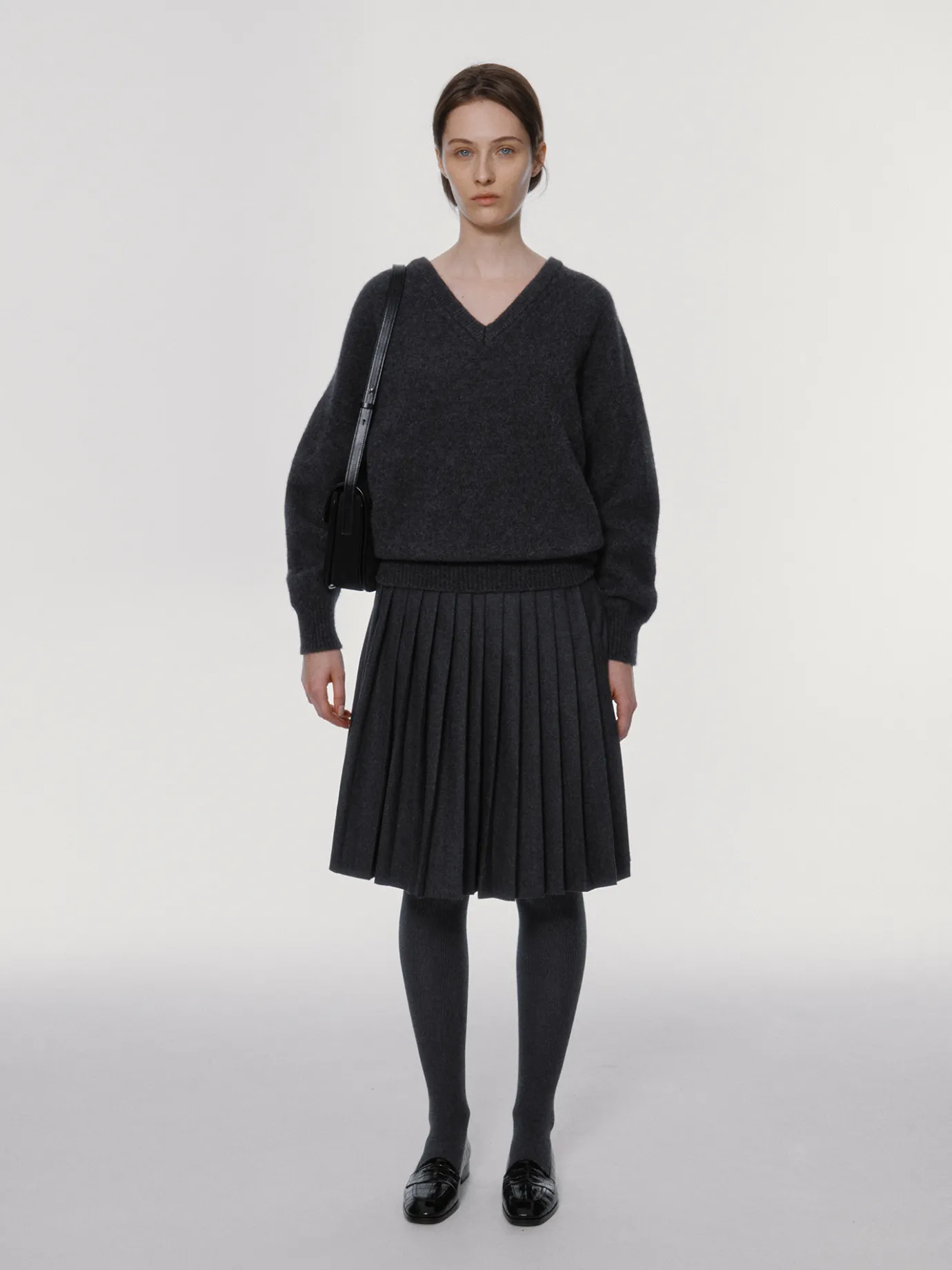 Nothing written Knitwear-4TH / Pound alpaca sweater (Dove)