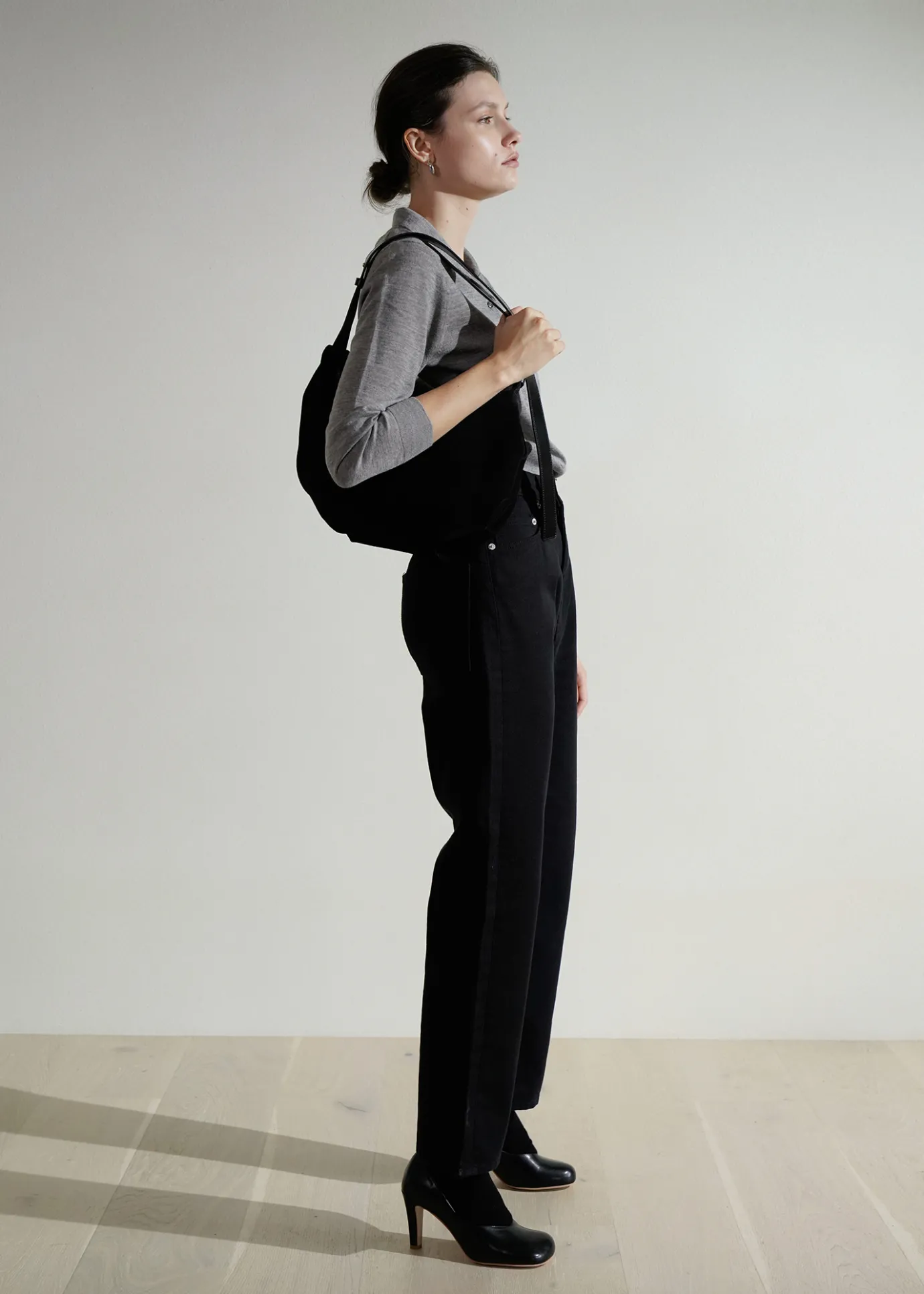 Nothing written Bags-40TH / Shoulder leather bag (Black)