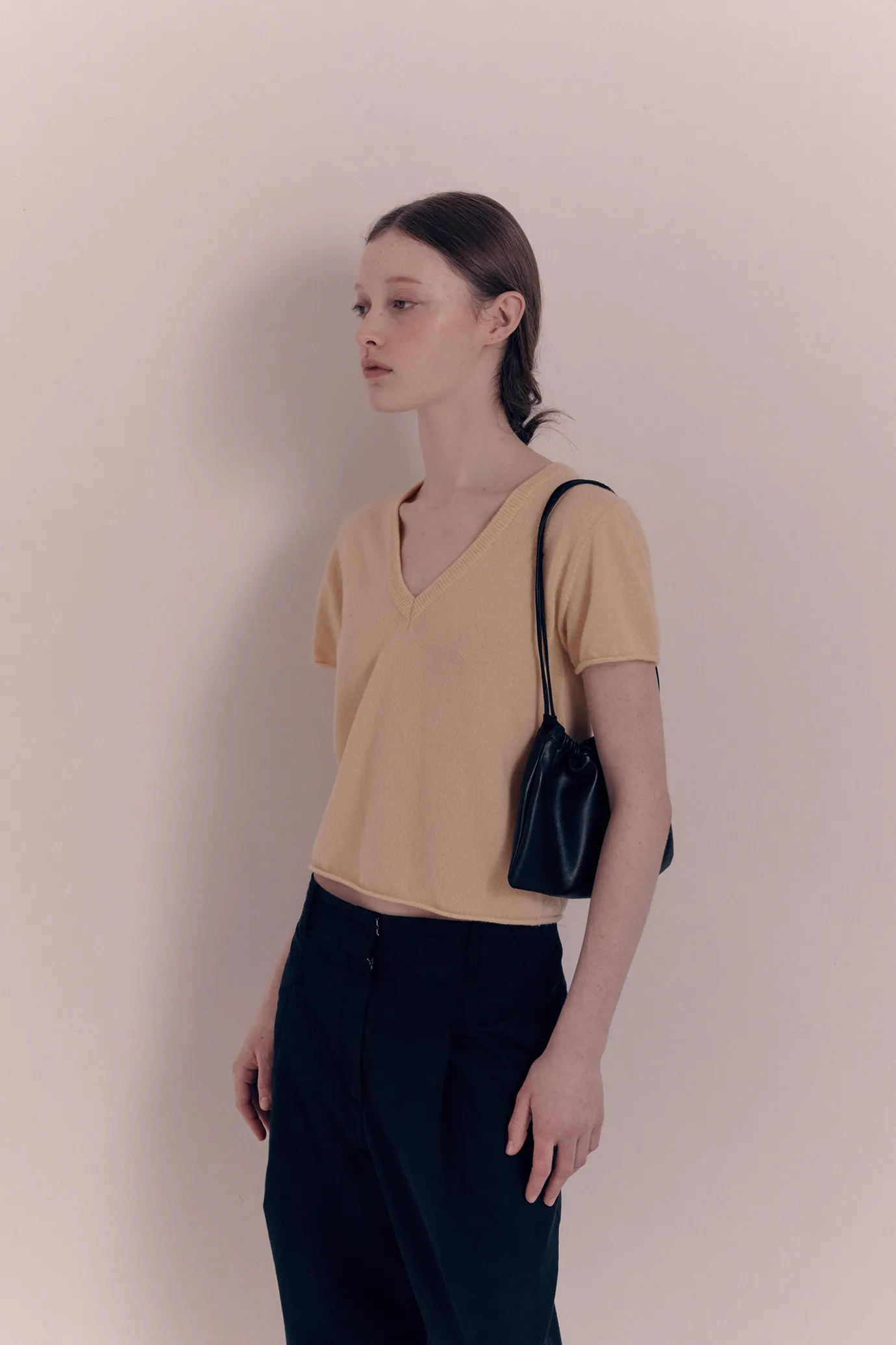 th__sui_vneck_knit_tshirt_4.webp Nothing written Knitwear-4TH / Sui v-neck knit t-shirt (Yellow)