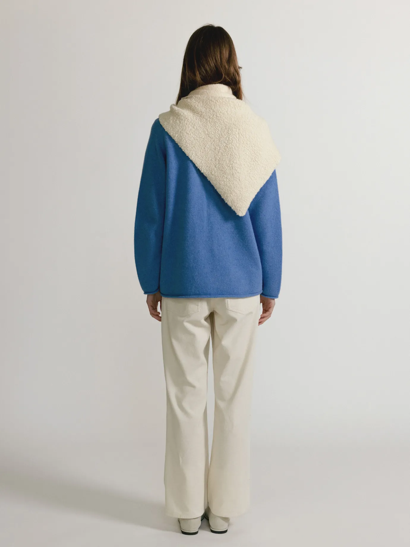 Nothing written Accessories-Triangle wool muffler (Ivory boucle)