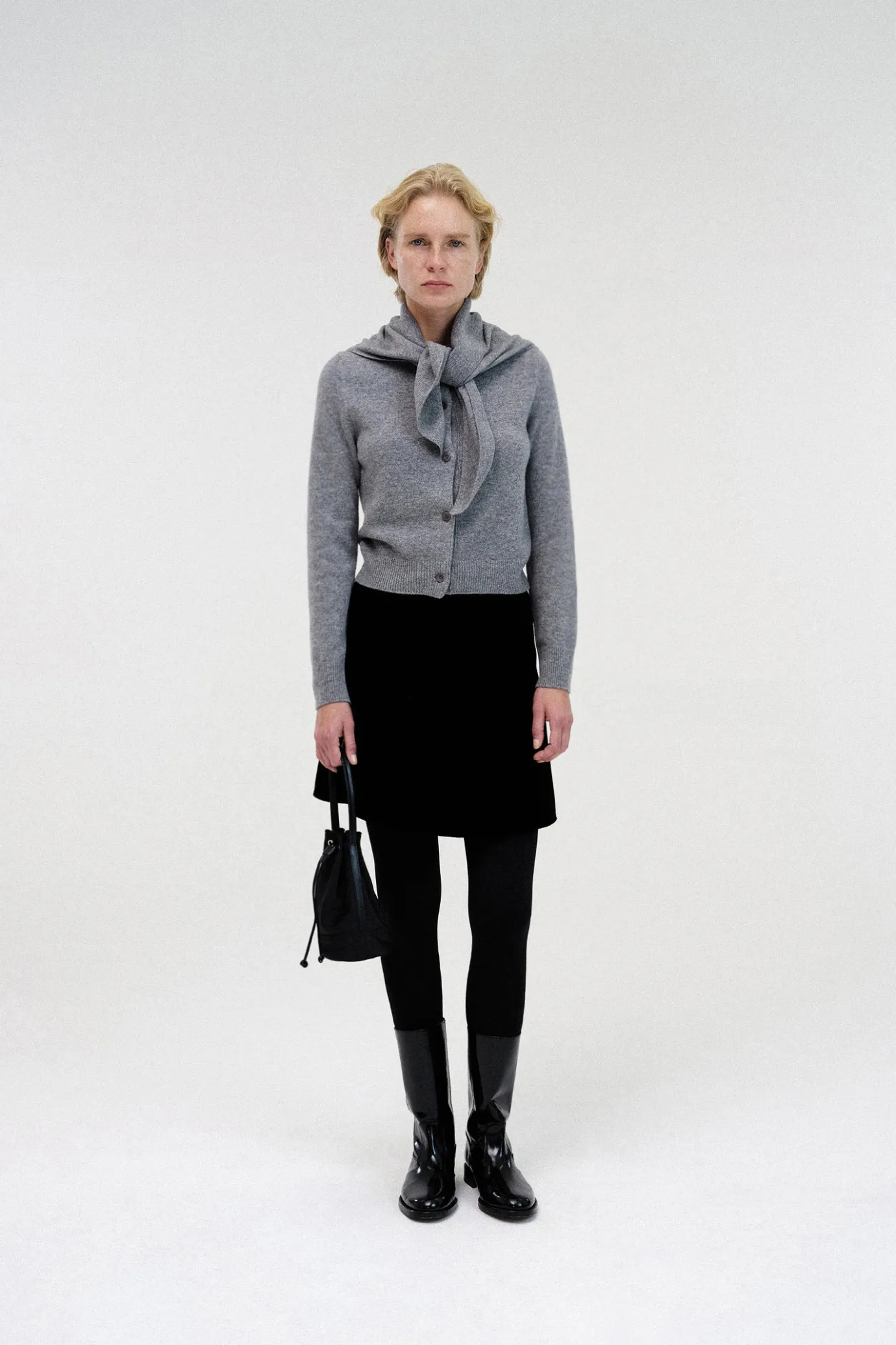 Nothing written Skirts-Velvet flared skirt (Black)