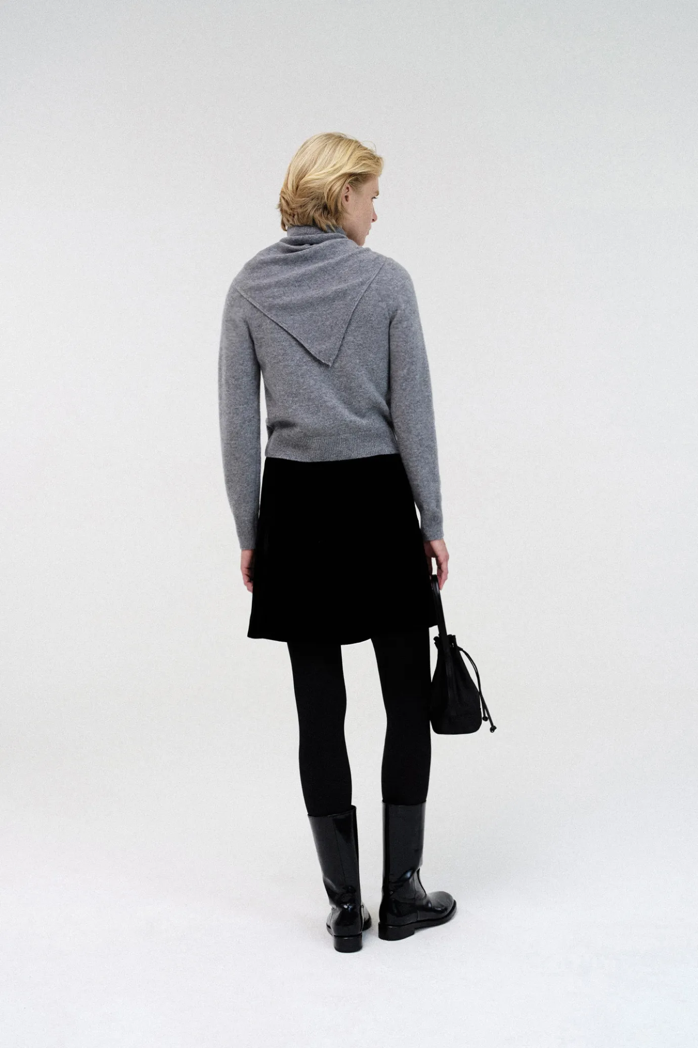 velvet_flared_skirt_black_2.webp Nothing written Skirts-Velvet flared skirt (Black)