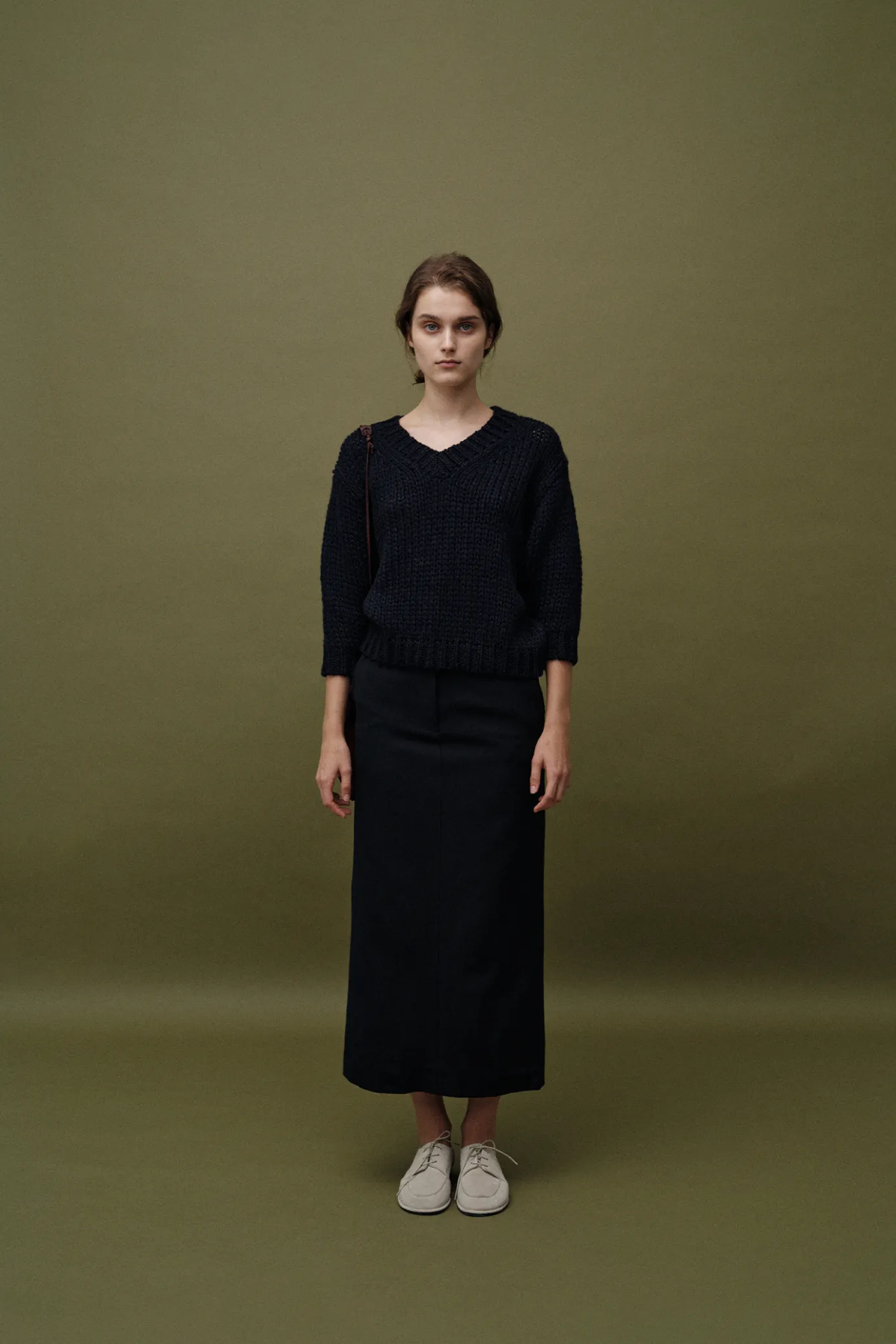 Nothing written Knitwear-Wide v-neck sweater (Navy)