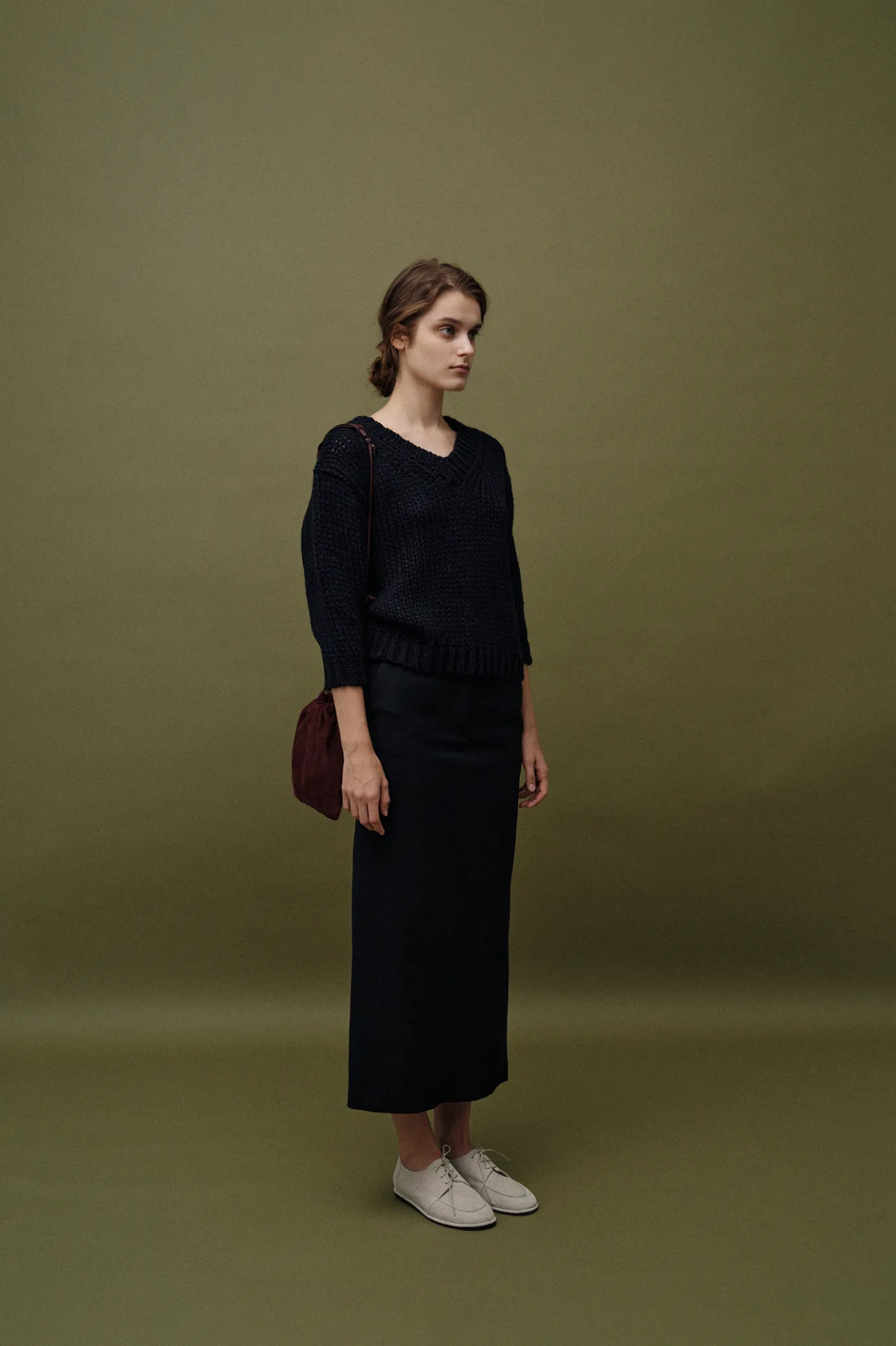 Nothing written Knitwear-Wide v-neck sweater (Navy)