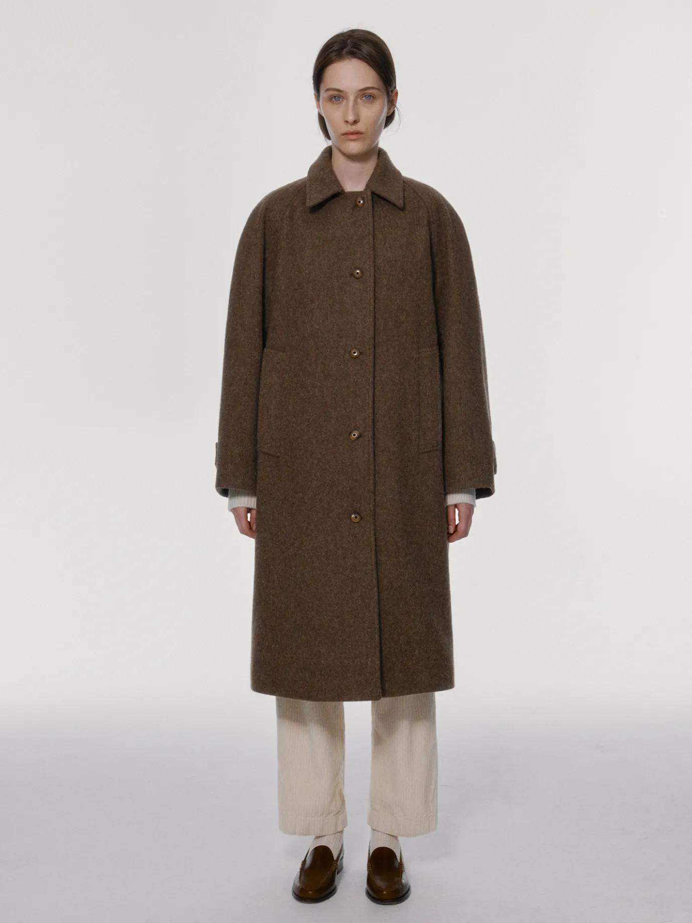 wool_balmacaan_coat_taupe_2.webp Nothing written Outwears | Exclusive-Wool balmacaan coat (Taupe)