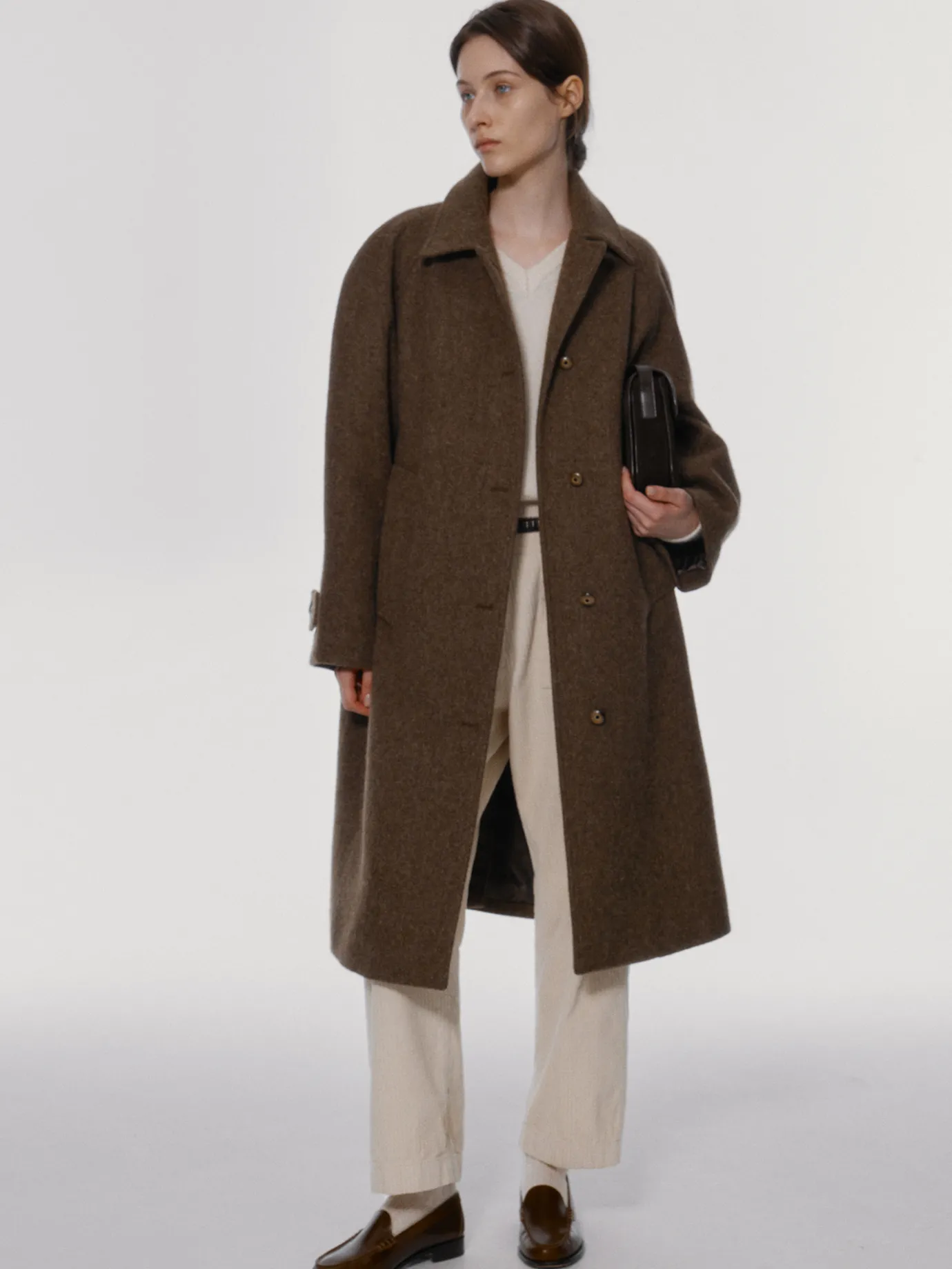 wool_balmacaan_coat_taupe_8.webp Nothing written Outwears | Exclusive-Wool balmacaan coat (Taupe)